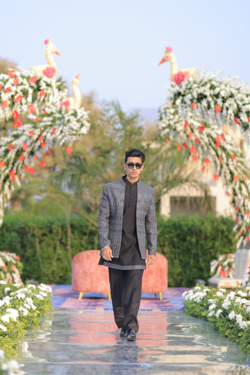 Black Embroidered jodhpuri Set For Men