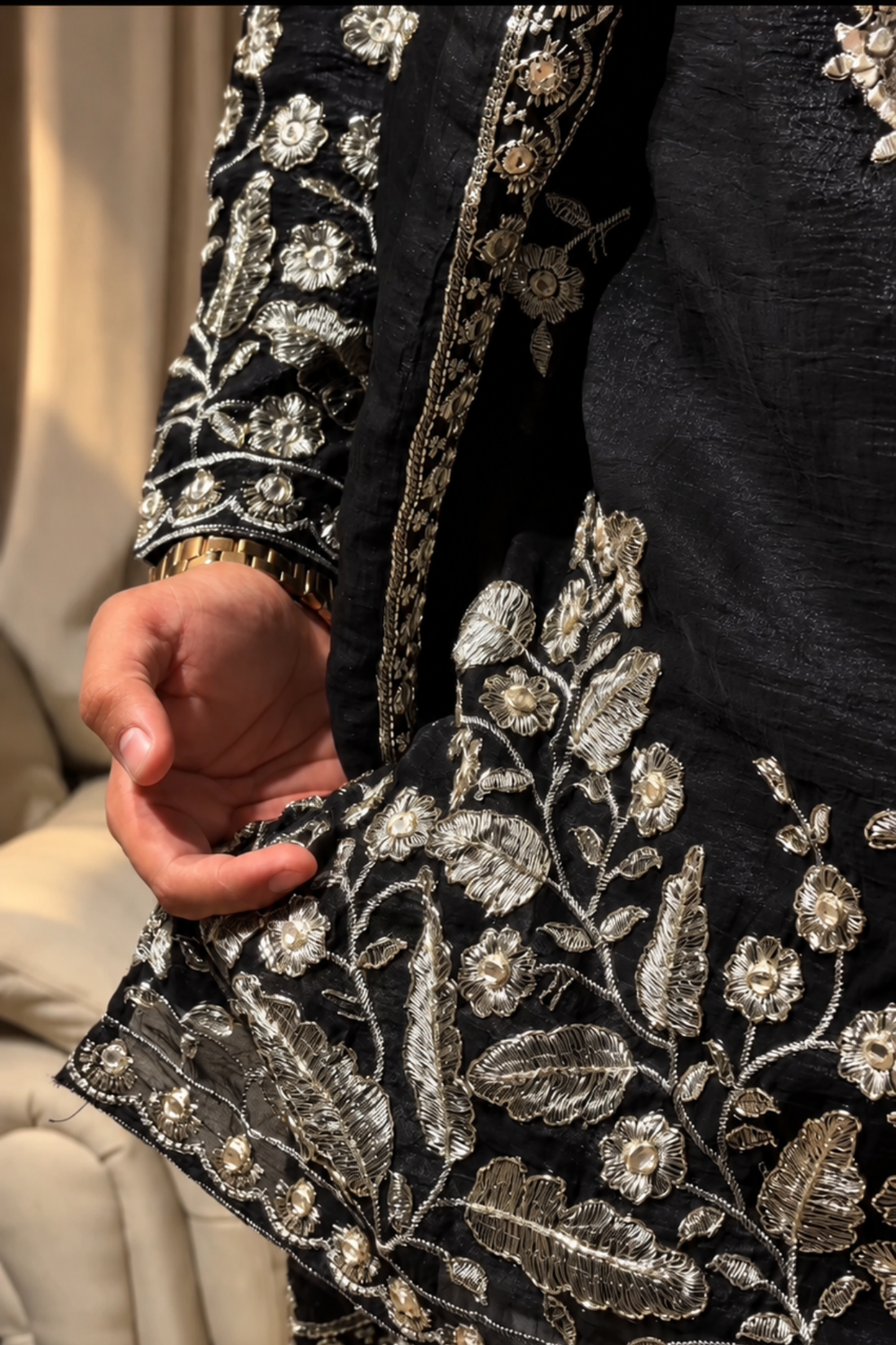 Black Luxury Embroidered Kurta Set For Men With Stole (Luxury Korean Pants)
