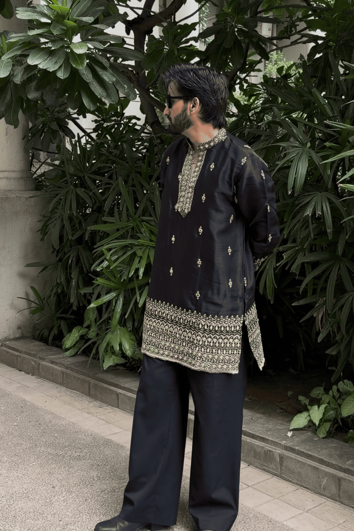 Black Heritage Embroidered Kurta Set For Men With Dupatta (Luxury Korean Pants)