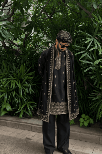 Black Heritage Embroidered Kurta Set For Men With Dupatta (Luxury Korean Pants)