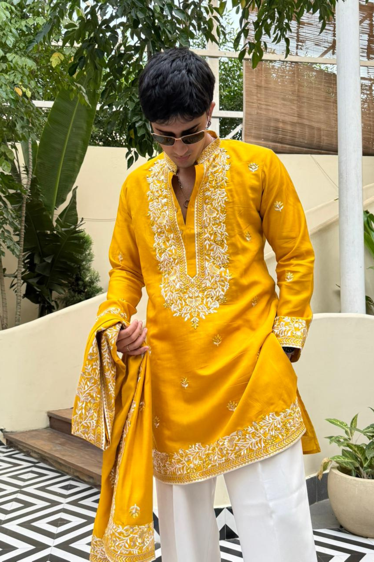 Hand-Embroidered Kurta Pyjama For Men With Thread Work (Luxury Korean Pants)