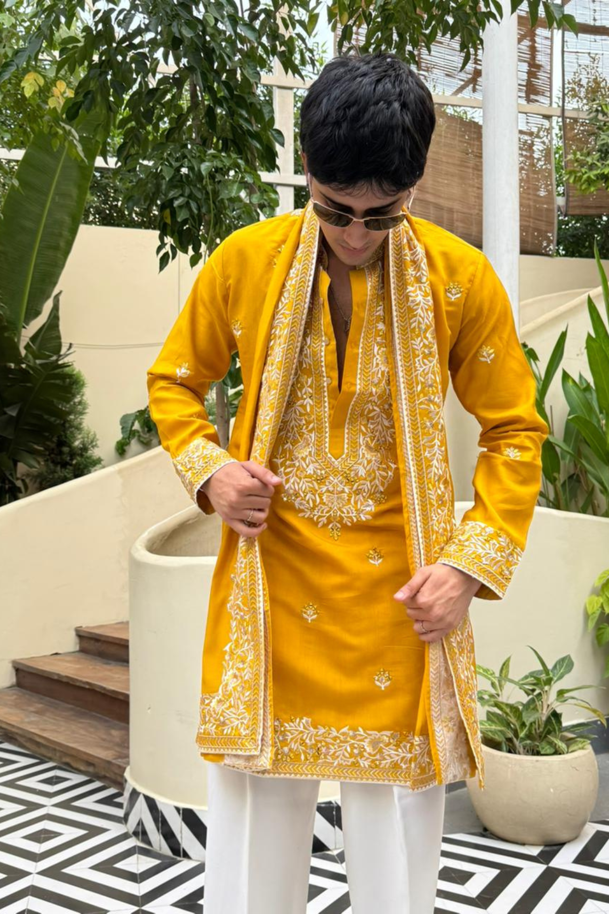 Hand-Embroidered Kurta Pyjama For Men With Thread Work (Luxury Korean Pants)