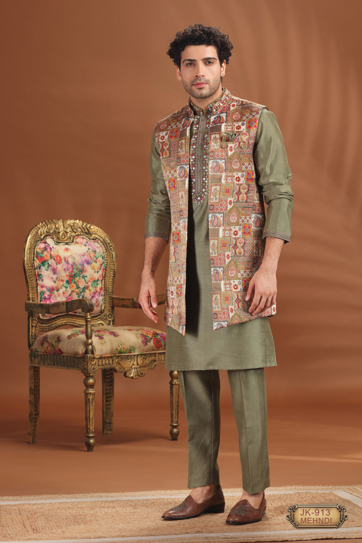 mehndi outfit for groom